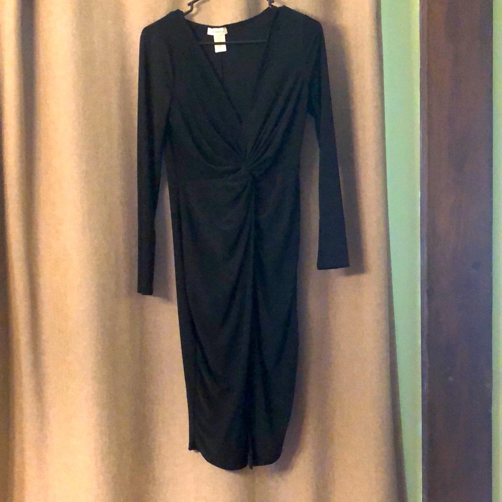 January 7 black stretchy v-neck dress size medium